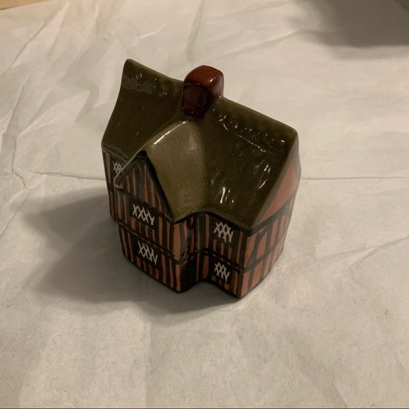 Ceramic handcrafted Tudor House Made in England - Picture 2 of 7